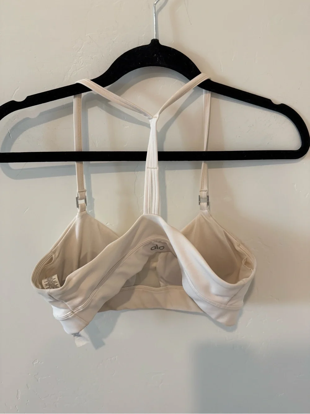 ALO Yoga Cream Wireless Bralette Sports Bra Womens Medium Athletic Sporty